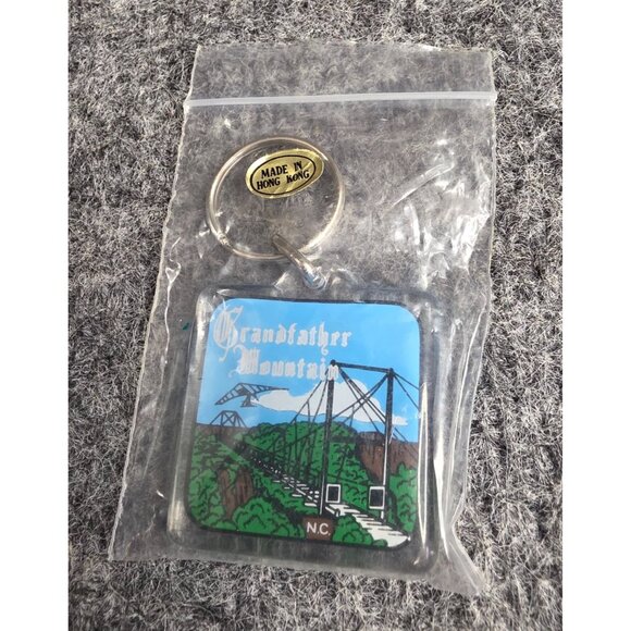 Grandfather Mountain N.C. Souvenir Keychain - Picture 1 of 3